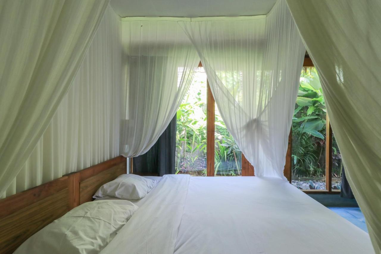 De Dalam Villa Ubud Buitenkant foto